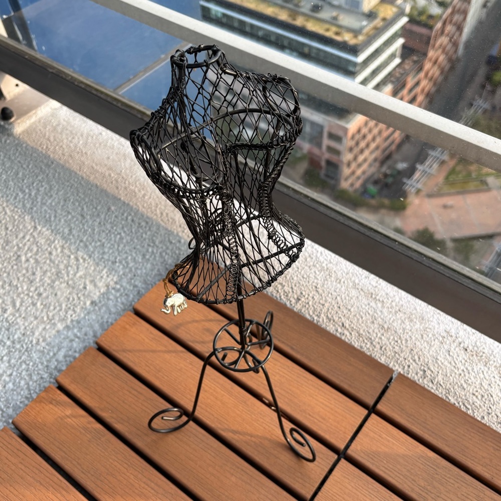 Elegant Black Wire Mannequin Dress Form Jewellery Holder Organizer